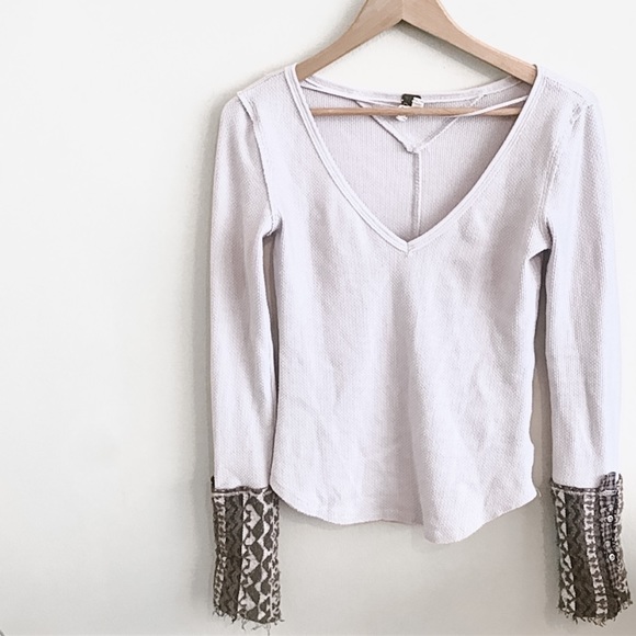 FREE PEOPLE • lavender v-neck thermal - Picture 1 of 5